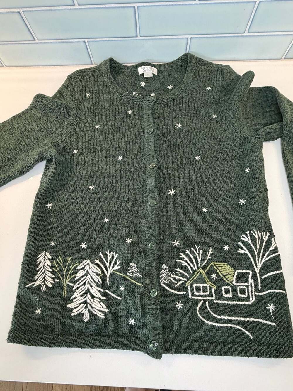 Green Cabin and Snowflake Embroidered Button-Up Cardigan - size med